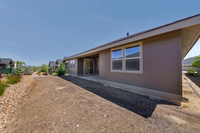 2695 NW 23rd 60, Redmond, OR 97756