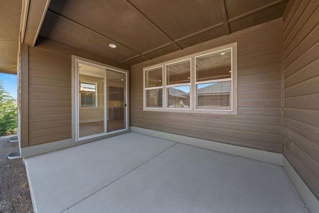 2695 NW 23rd 60, Redmond, OR 97756