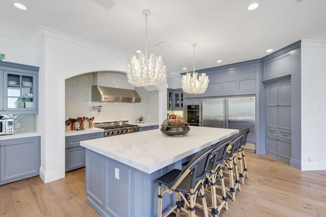 1019 Grand Court, Highland Beach, FL 33487