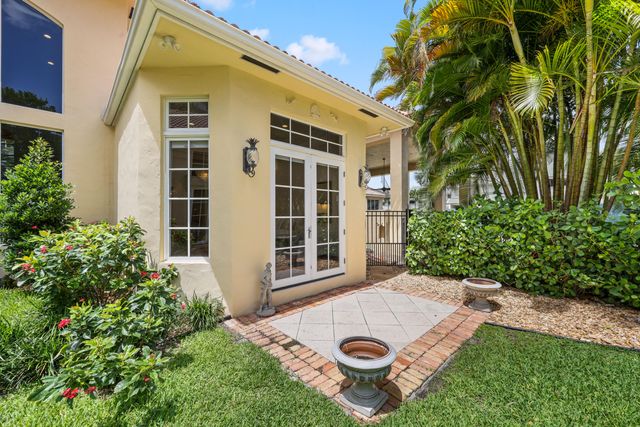 1019 Grand Court, Highland Beach, FL 33487