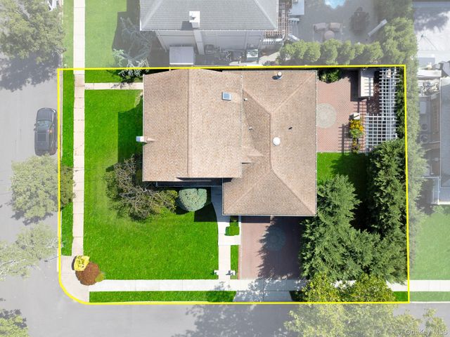 491 Boulevard Place, Garden City, NY 11530