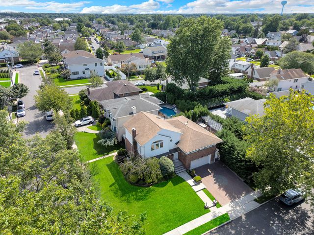 491 Boulevard Place, Garden City, NY 11530