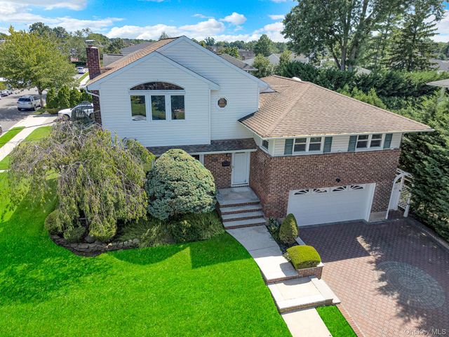 491 Boulevard Place, Garden City, NY 11530