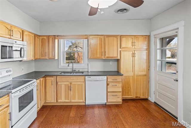 208 S Fillmore Street, Edwardsville, IL 62025