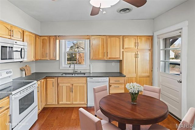 208 S Fillmore Street, Edwardsville, IL 62025