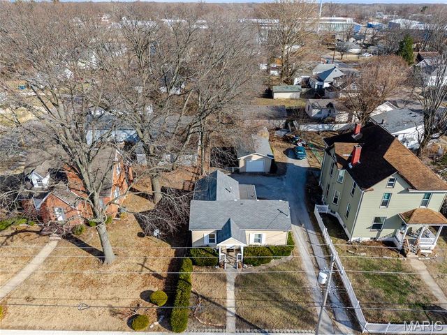 208 S Fillmore Street, Edwardsville, IL 62025