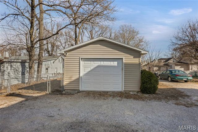 208 S Fillmore Street, Edwardsville, IL 62025