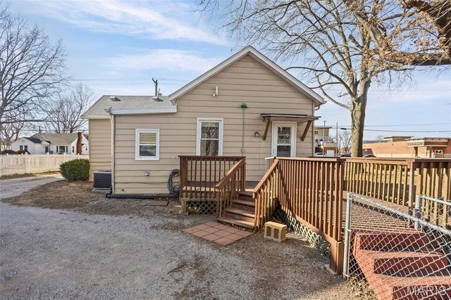 208 S Fillmore Street, Edwardsville, IL 62025