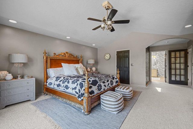 2920 CIRCLE OAKS LANE, Green Bay, WI 54313