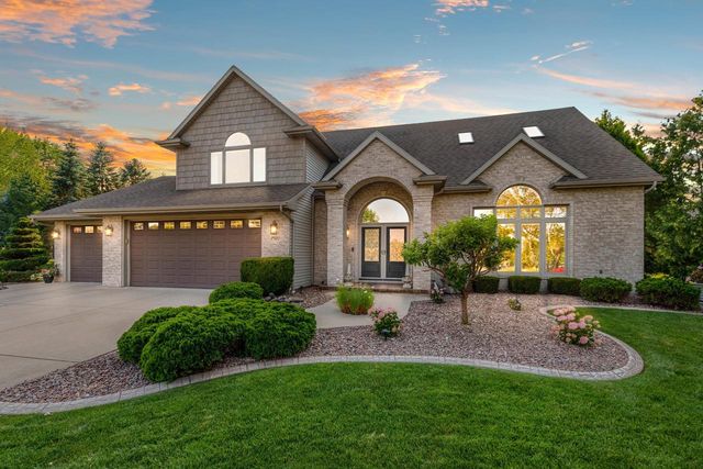 2920 CIRCLE OAKS LANE, Green Bay, WI 54313