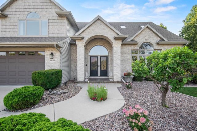 2920 CIRCLE OAKS LANE, Green Bay, WI 54313