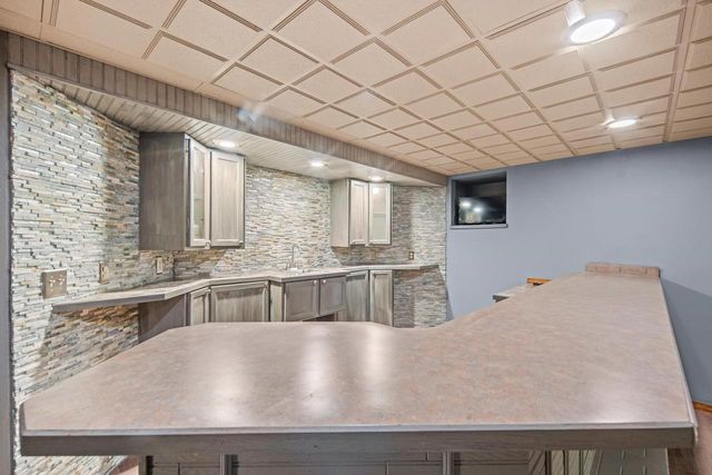 2920 CIRCLE OAKS LANE, Green Bay, WI 54313