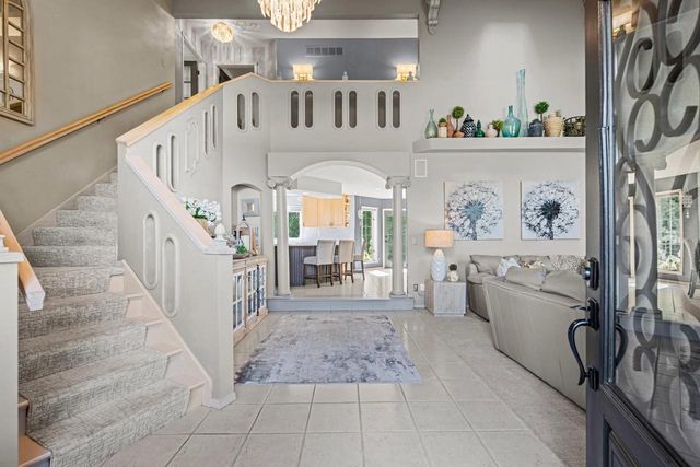 2920 CIRCLE OAKS LANE, Green Bay, WI 54313