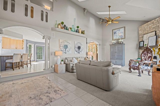 2920 CIRCLE OAKS LANE, Green Bay, WI 54313