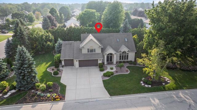 2920 CIRCLE OAKS LANE, Green Bay, WI 54313