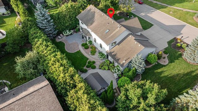 2920 CIRCLE OAKS LANE, Green Bay, WI 54313