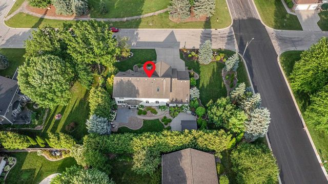 2920 CIRCLE OAKS LANE, Green Bay, WI 54313