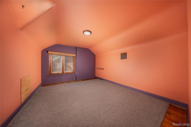 16580 Westmoreland Road, Detroit, MI 48219