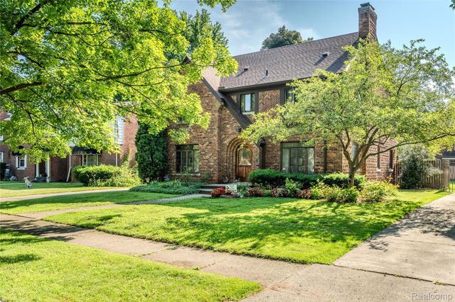 16580 Westmoreland Road, Detroit, MI 48219