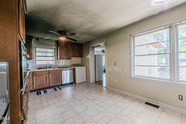 208 S Smithfield Road, Knightdale, NC 27545