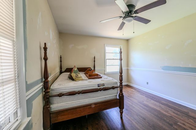 208 S Smithfield Road, Knightdale, NC 27545