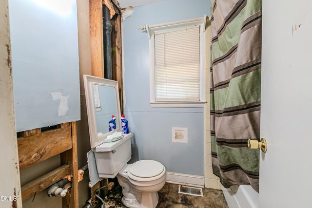 208 S Smithfield Road, Knightdale, NC 27545