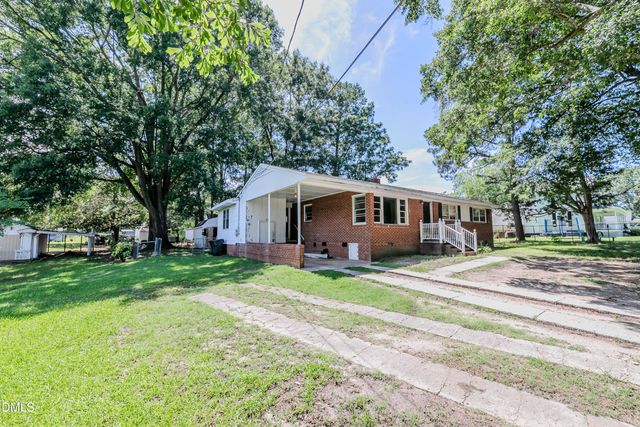 208 S Smithfield Road, Knightdale, NC 27545