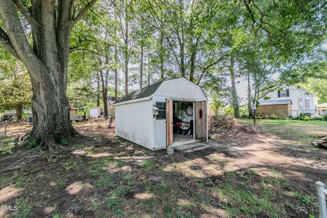 208 S Smithfield Road, Knightdale, NC 27545