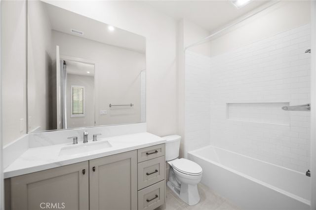 237 Pinnacle, Irvine, CA 92602