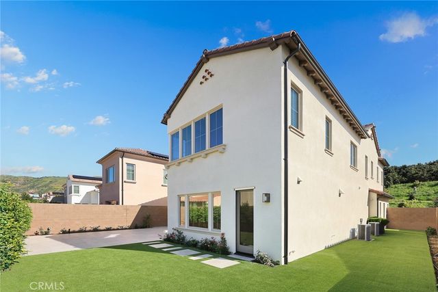 237 Pinnacle, Irvine, CA 92602