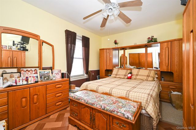 12513 6th Avenue, College Point, NY 11356