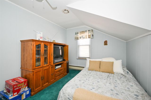 12513 6th Avenue, College Point, NY 11356