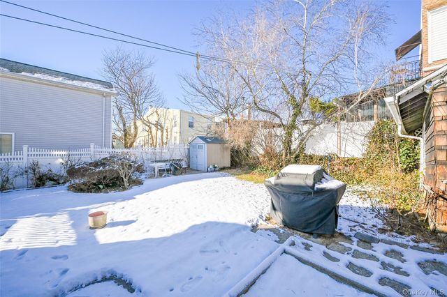 12513 6th Avenue, College Point, NY 11356