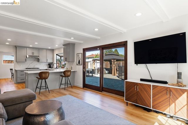 5179 Paul Scarlet DR, Concord, CA 94521