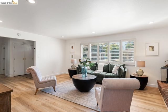 5179 Paul Scarlet DR, Concord, CA 94521