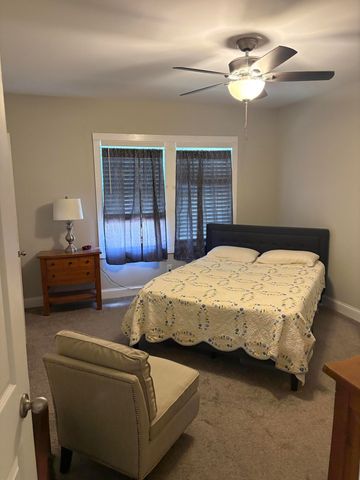 102 W Walnut Street, Southgate, KY 41071