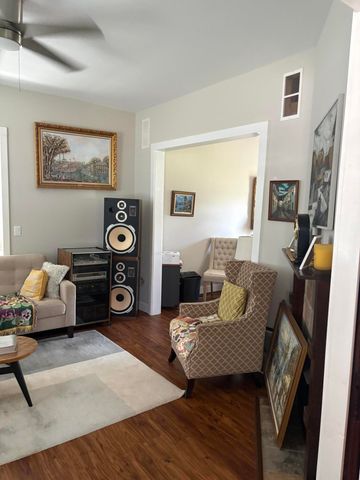 102 W Walnut Street, Southgate, KY 41071