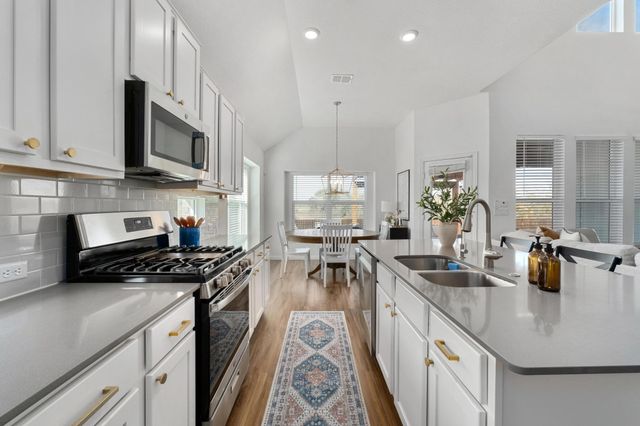 310 Garcitas CV 299, Austin, TX 78748