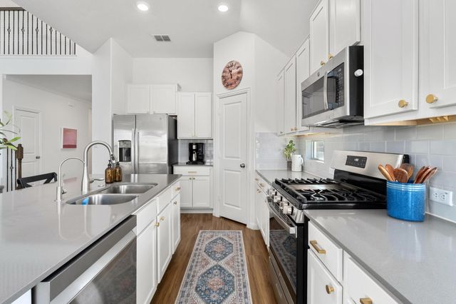 310 Garcitas CV 299, Austin, TX 78748