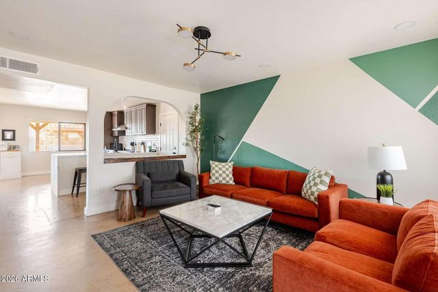 2217 W MICHIGAN Avenue, Phoenix, AZ 85023
