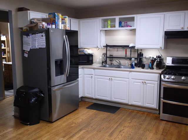 704 N Oakwood Drive, Griffith, IN 46319