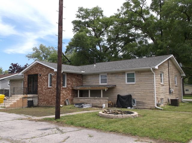 704 N Oakwood Drive, Griffith, IN 46319