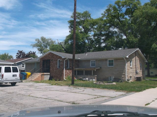 704 N Oakwood Drive, Griffith, IN 46319