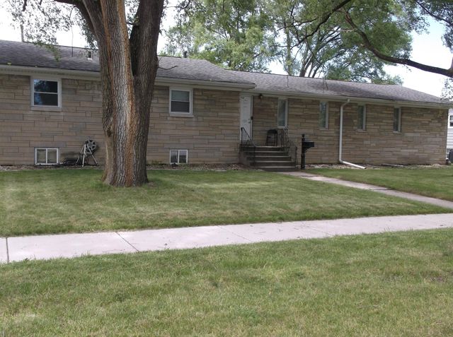 704 N Oakwood Drive, Griffith, IN 46319