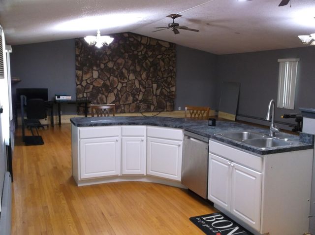 704 N Oakwood Drive, Griffith, IN 46319