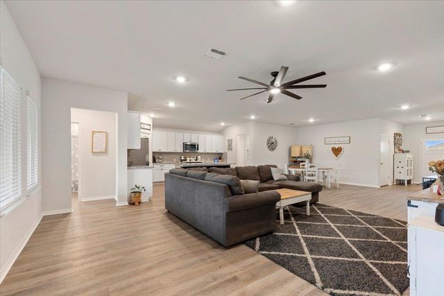 109 Sandpiper DR, Bastrop, TX 78602