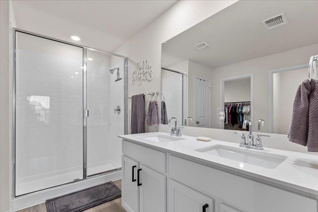 109 Sandpiper DR, Bastrop, TX 78602