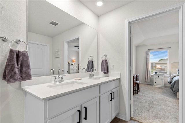 109 Sandpiper DR, Bastrop, TX 78602