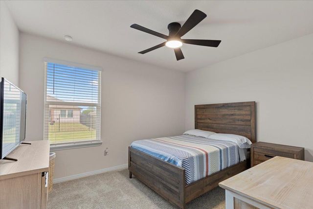 109 Sandpiper DR, Bastrop, TX 78602