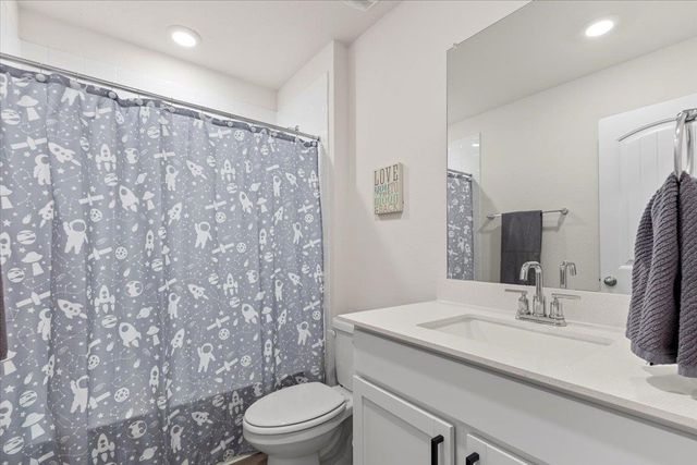 109 Sandpiper DR, Bastrop, TX 78602